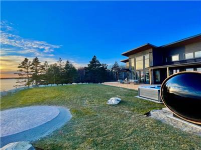 Majestic Oceanfront Chalet