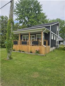 Erie Shores *Newly Renovated 2024*
