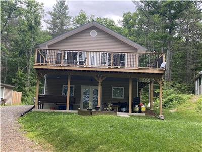 NEWLY RENOVATED 3 BEDROOM  COTTAGE ON PRINGLE LAKE