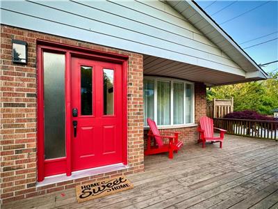 NEW Hillside Hideway | Port Stanley Cottage 5 Minute Walk to Little Beach