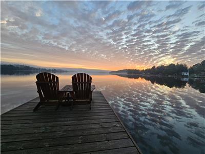 Quiet Lakefront Cottage on Rice Lake