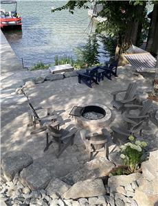 BEAUTIFULLY RENOVATED 4 bdrm, 2 bath MUSKOKA COTTAGE (with HOT TUB) on CRYSTAL-CLEAR SKELETON LAKE!