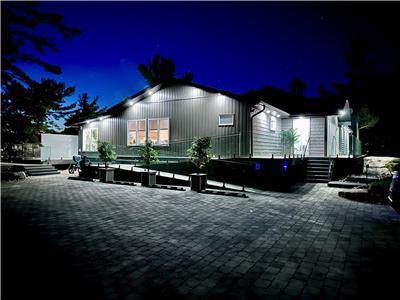 Welcome to HoneyScape - 5 Bedroom Newly Renovated