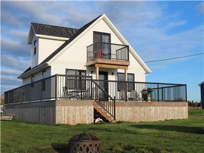 Minutes from Thunder Cove! - The Lookout! - Unwind with you family and furry friends!
