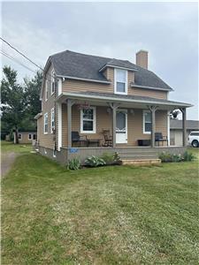 Clean, Charming House for Rent