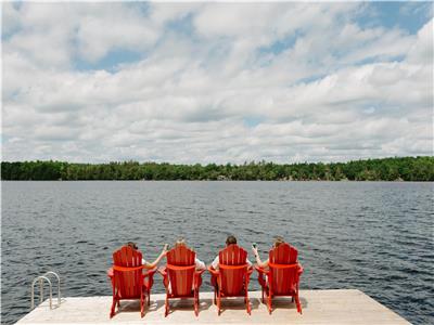 Cottage au Bord de l'Eau, WiFi, Kayaks & Natation Sans Mauvaises Herbes sur le Lac Buck