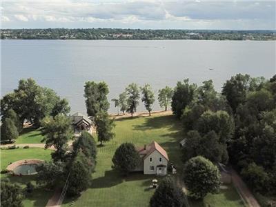 Chalet sur la rive