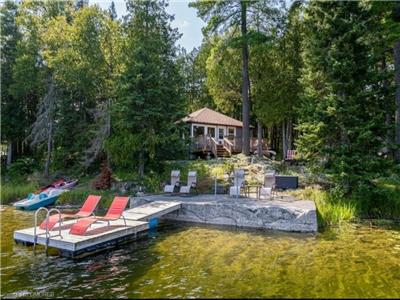 Cozy Lakeside Cottage Bobcaygeon