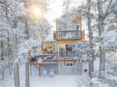 LoveNestChalet | Spa & Foyer | Lac & Montagne