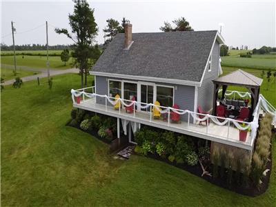 Waterfront Home! 4 Beds, 3 baths, 2 living rooms, wood Fireplace!