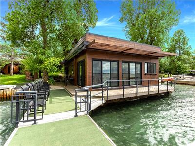 Superbe chalet sur pilotis, fleuve St-Laurent,  seulement 1hre de Montral