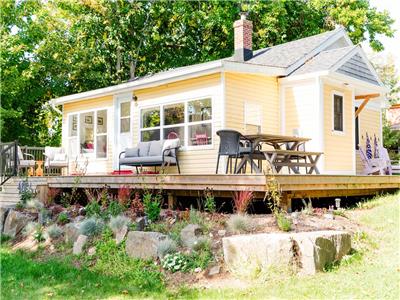 Nova Scotia Ocean Cottage Rental - Sunflower Cottage
