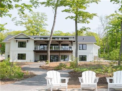 Fully furnished 5 Bedrooms Waterfront all saison home for sale in Lakefield ON