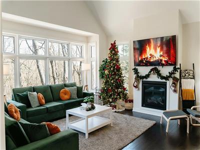 NEW!! Muskoka Wellness Retreat: Sauna, Hot Tub, Firepit