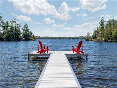 Ruby Retreat on Oak Lake - WHERE LAKEFRONT LUXURY MEETS RUSTIC ESCAPE