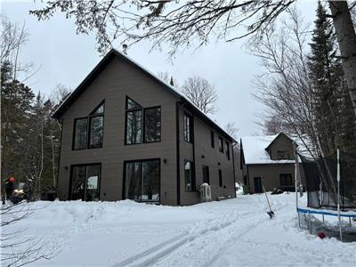 NEW - LUXURY-Waterfront-SPA-GAMES ROOM-NATURE PARADISE - 5 BEDROOMS