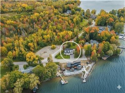 Four Seasons Lake House - (New Arrival)