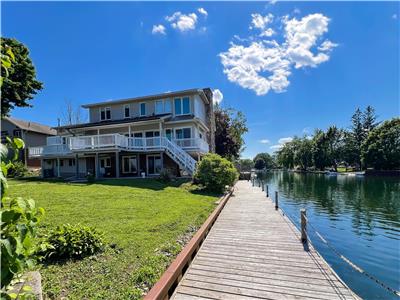 Tranquil Lakeside Stay | BBQ + Open Yard