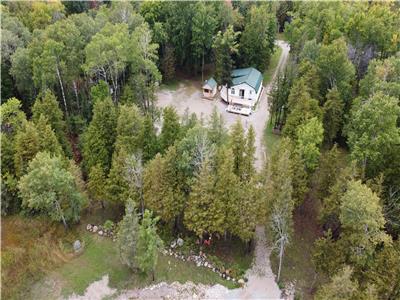 Lilly Lakehouse — Year round Waterfront Cottage Rental in Kagawong, Manitoulin Island (West Bay)