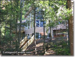 Cardinal Grand with hot tub booking the summer of 2023