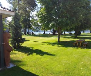 Family Resort - Scotch Creek Cottages