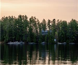 One-of-a-kind private peninsula - no other cottages in sight!