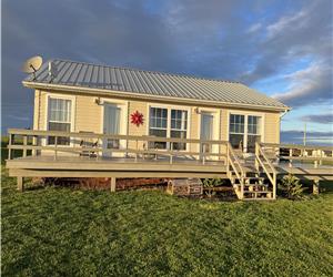 Ocean View Cottage The Sands at Darnley near Twin Shores and Thunder Cove Beach in Lower Darnley