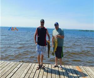 Booking now for Fall Season. Great Fishing /  30 to 50 Minutes to Algonguin Park.