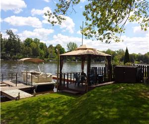 Paradise Street Cottages -  Have Your Entire Extended Family Together