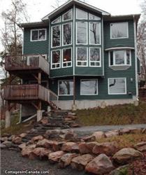 Muskoka Executive Cottage in Lake of Bays