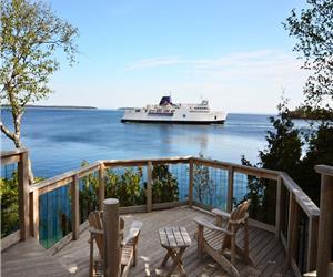 Sunset Getaway Cottage: The best view in Tobermory!