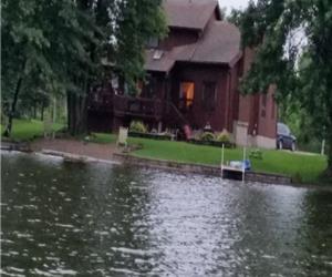 Shoreview Cottage Waterfront on Lake Couchiching