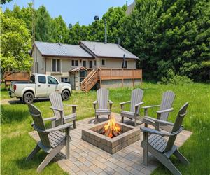 Tiny Acre Hollow |Private |Beaches |Trails |Firepit |Family-friendly