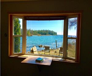 Waterfront Cottage in Tobermory with Sunsets, Swimming and Wi-Fi
