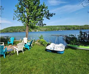 Breathtaking Waterfront views on the Trent River