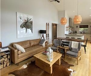 Red Fox Lakehouse - 4-Season on Beautiful Haliburton Lake