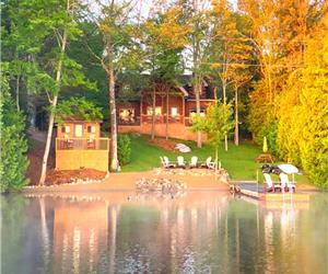 Island View Retreat: 5BD/2BA, Waterfront, Private Beach, Fishing, Canoes, BBQ, WiFi, Sleeps 16