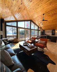 RED PINE LAKEHOUSE - Book your Fall escape on Haliburton Lake