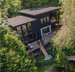 New Crystal Lake 4-Season Luxury Retreat Lakehouse *Multi Family*