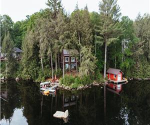 On Point Lakefront Haliburton - Stormy Lake Cottage
