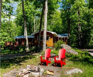 A Relaxing, Peaceful Cottage Resort For Couples/Adults - Taking Summer 2023 Bookings Now
