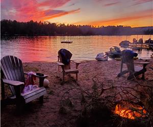 Benoir Beach 4 Season Cottage (west facing sand beach, 10 guests, motor boat, HS Internet)