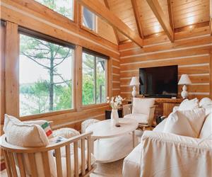 Luxury Waterfront Cottage