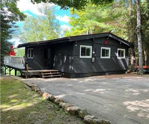 5 O'Clock Somewhere Cabin Retreat
