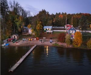 Waterfront Family Cottage: w/ Swimming Pool, Kayaks, Canoes!