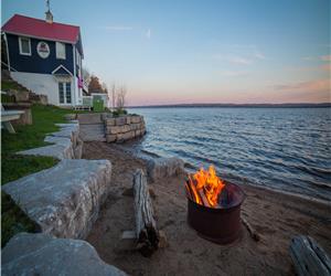 Lakefront Cottage w/ Swimming Pool, Playpark,  Kayaks, Canoes!