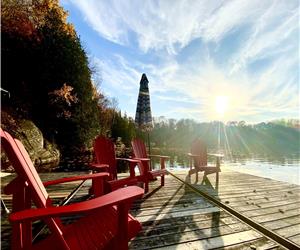 Modern Waterfront Cottage, 13' Hot Tub/Swim Spa, Sleeps 19 Max, 2 Kitchens