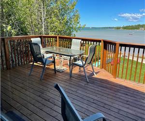 Waterfront Cottage Fun. Kayak, Paddle, BBQ & Starry Nights at Lake Huron