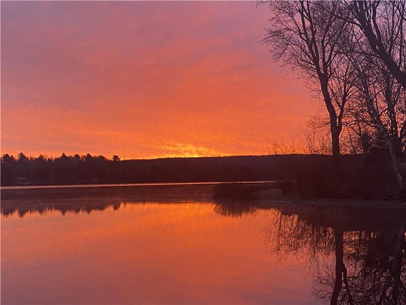 The Cayamant Lake conos Cayamant Cottage Rental PL10001