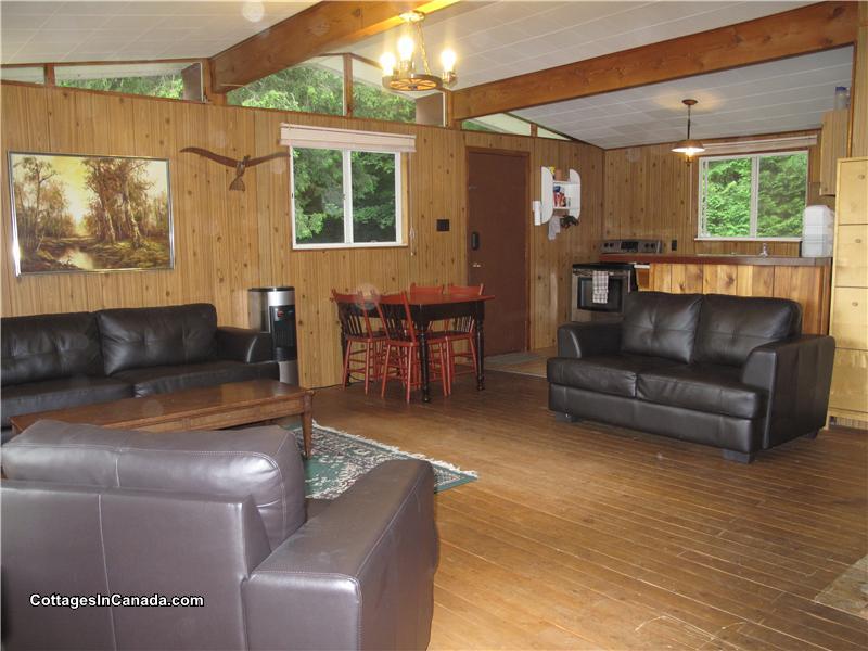 Cedar Cove Cottage Lac Gauvreau Wakefield Cottage Rental PL10008
